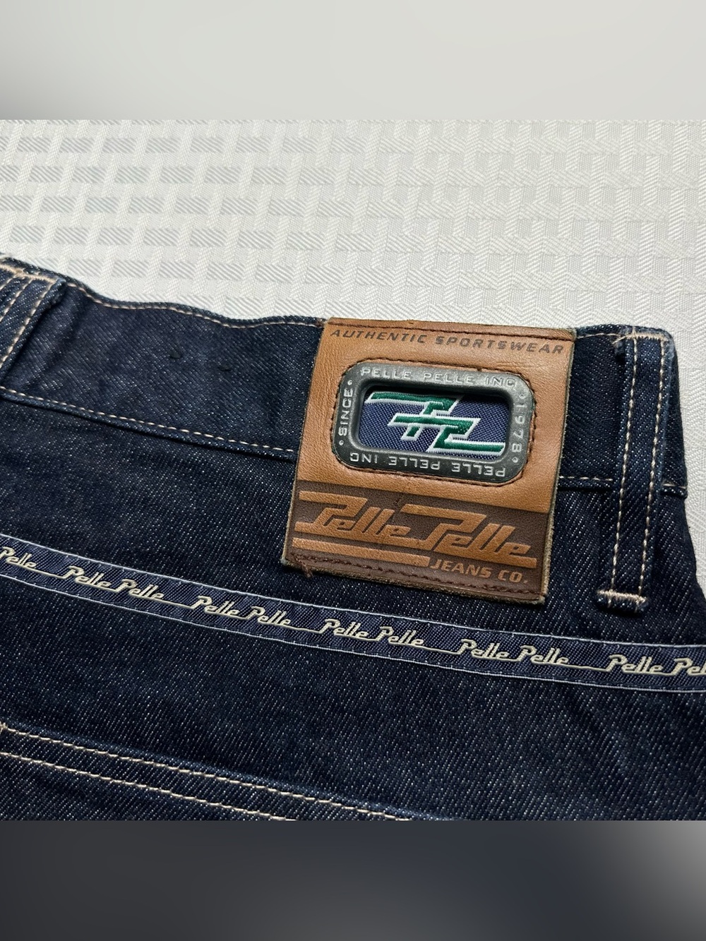 Vintage Y2K Pelle Pelle Wide Leg Baggy Jeans Men's Size 36x33 OG Hip Hop Grunge